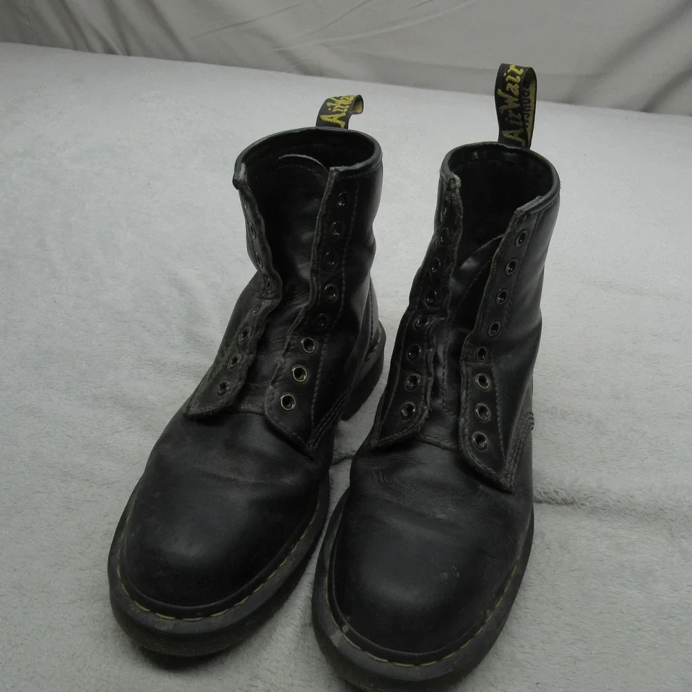 Dr Martens 1460 Unisex 11W 10M Safety Boots Blck Leather Slip Resistant Soft Toe